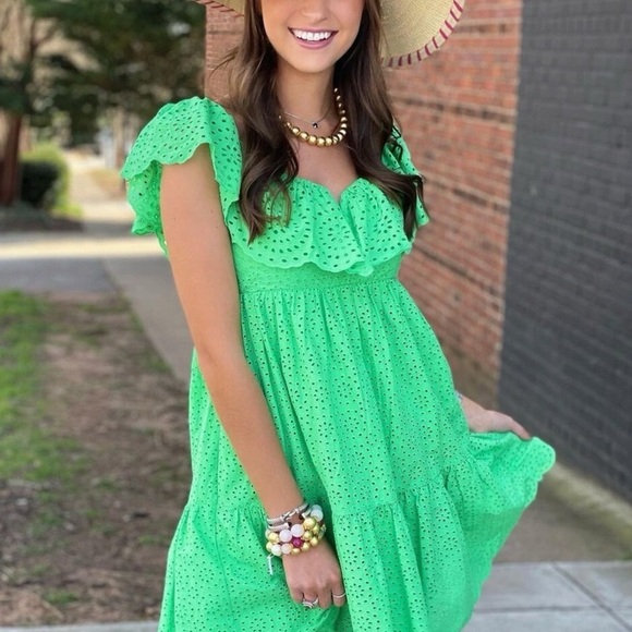 Lilly Pulitzer Asteria Cabana Green Daisy Dreams Eyelet Swing - Picture 1 of 9